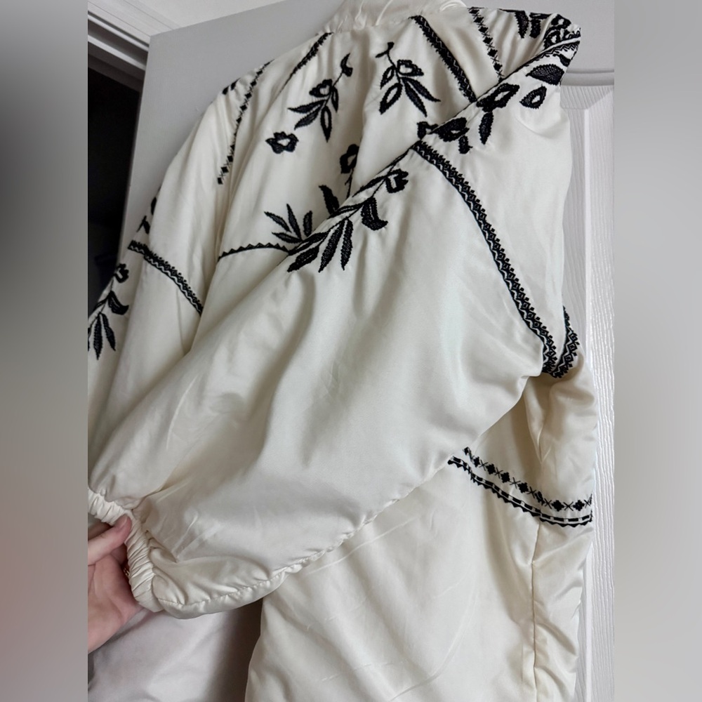 Anthropologie Embroidered Puffer Coat ivory and black jacket oversized XL - Picture 11 of 12